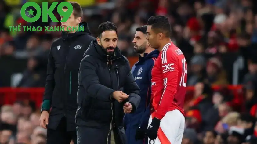 Casemiro đã xây dựng được mối quan hệ thân thiết với Ruben Amorim (Ảnh: BBC). Casemiro đã xây dựng được mối quan hệ thân thiết với Ruben Amorim (Ảnh: BBC).